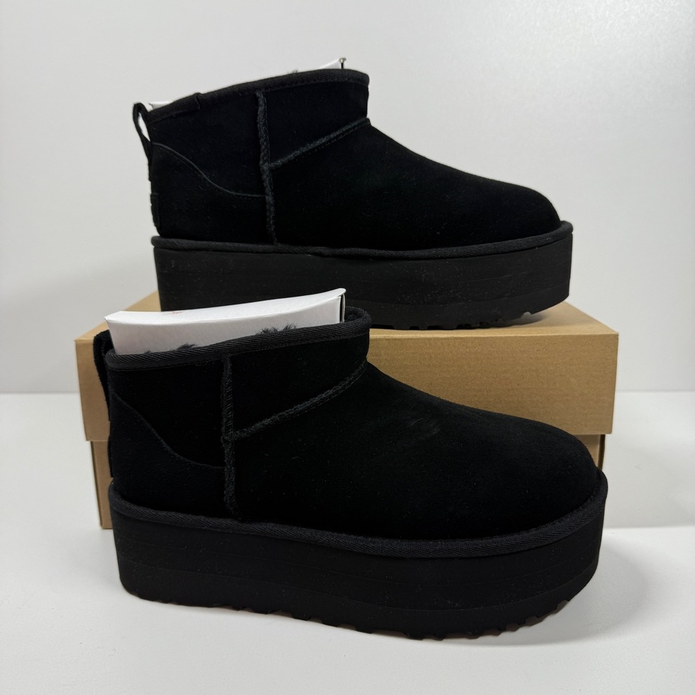 NIB UGG Women's Classic Ultra Mini Platform Black Size 8